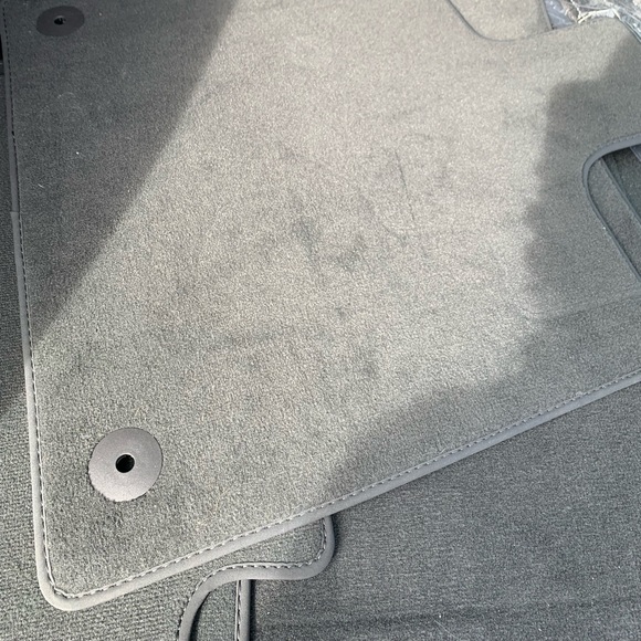 AUDI Q5 Textile Floor Mats - set of 4 - Picture 6 of 11